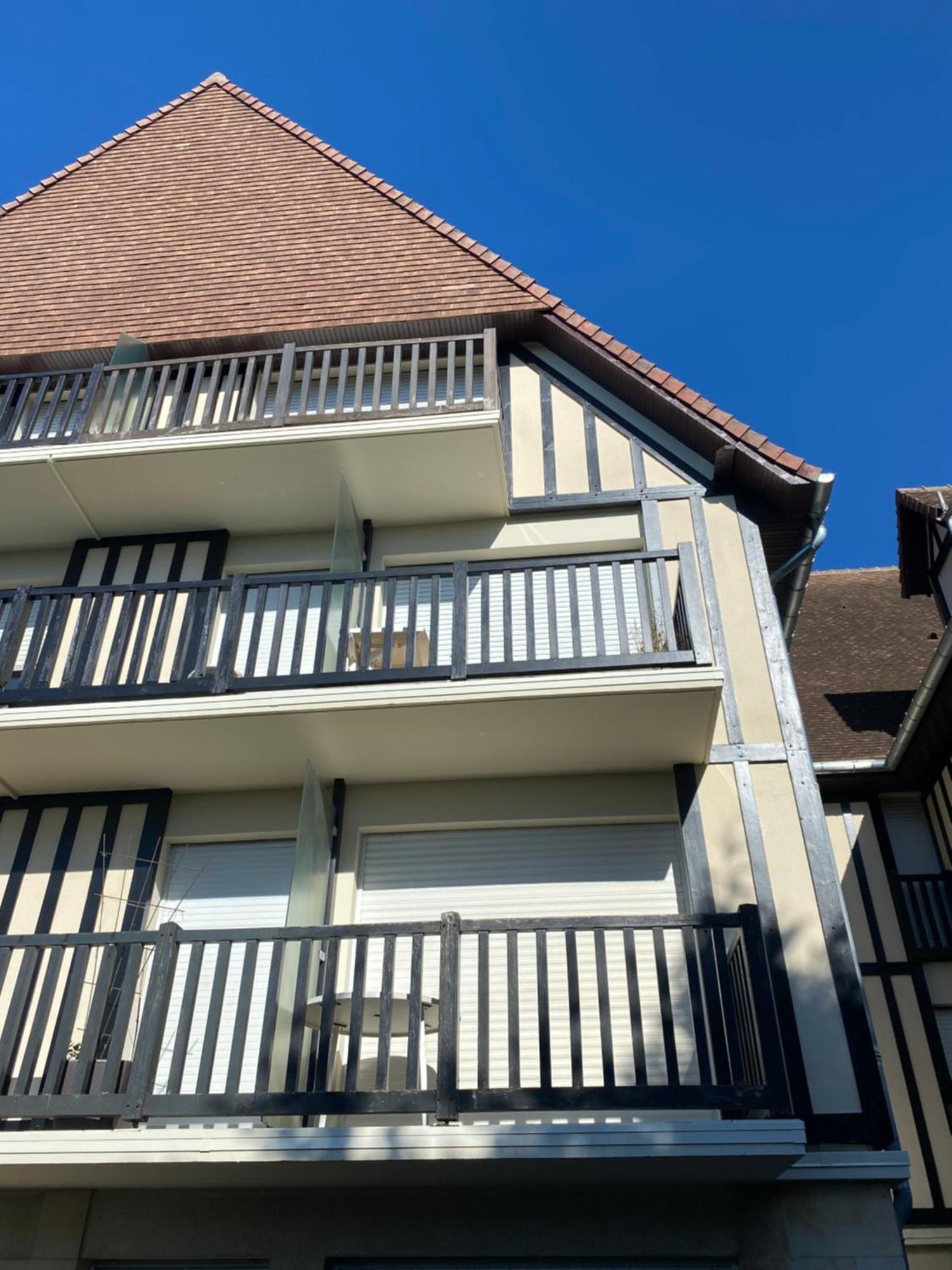 Appartement 65M2 Avec Balcon Vues Partielles Mer A 150M De La Plage Et Centre, Wifi Et Parking Prive ブロンヴィル・シュル・メール エクステリア 写真